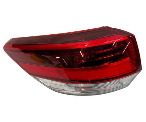 Toyota Tail Light Left LH Driver Side Outer Lamp Highlander 17-19 OEM 815600E161