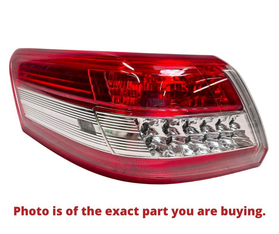 Toyota Tail Light Left LH Driver Side Rear Outer Lamp Camry 10-11 OEM 8156006340