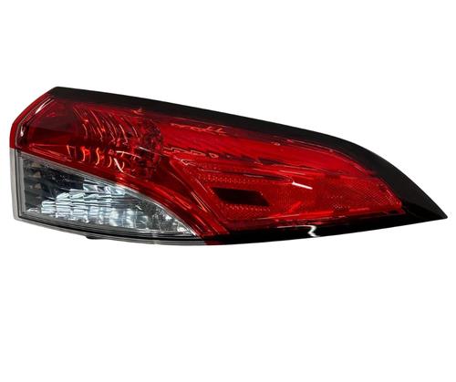 Toyota Tail Light Outer Lamp Right RH Side Corolla 20 21 22 23 OEM 8155112D10